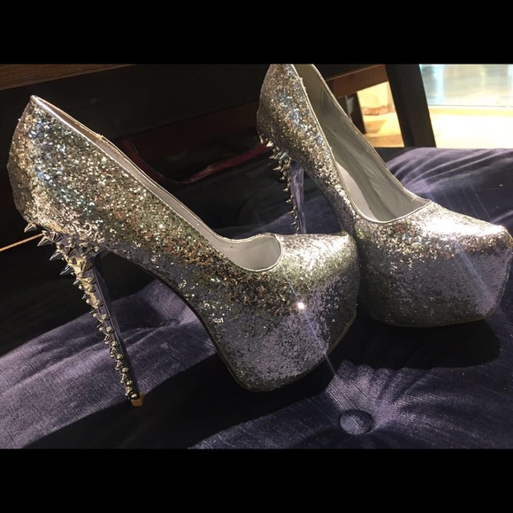 Shoes - Stiletto Spiked Pumps